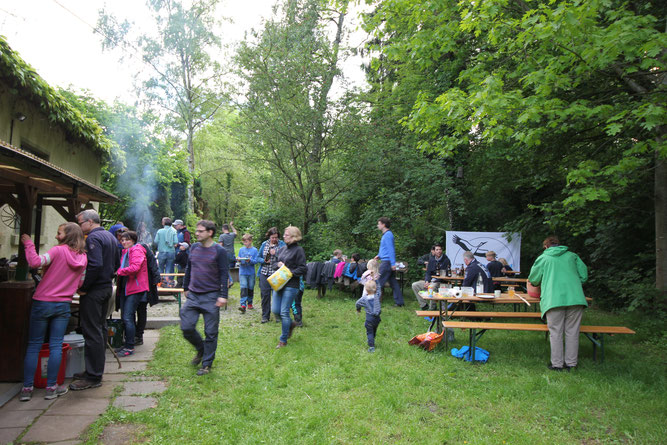 Ehrenamtliche NABU-Mitglieder und NAJU's beim Sommerfest (Foto: K. Peikert)